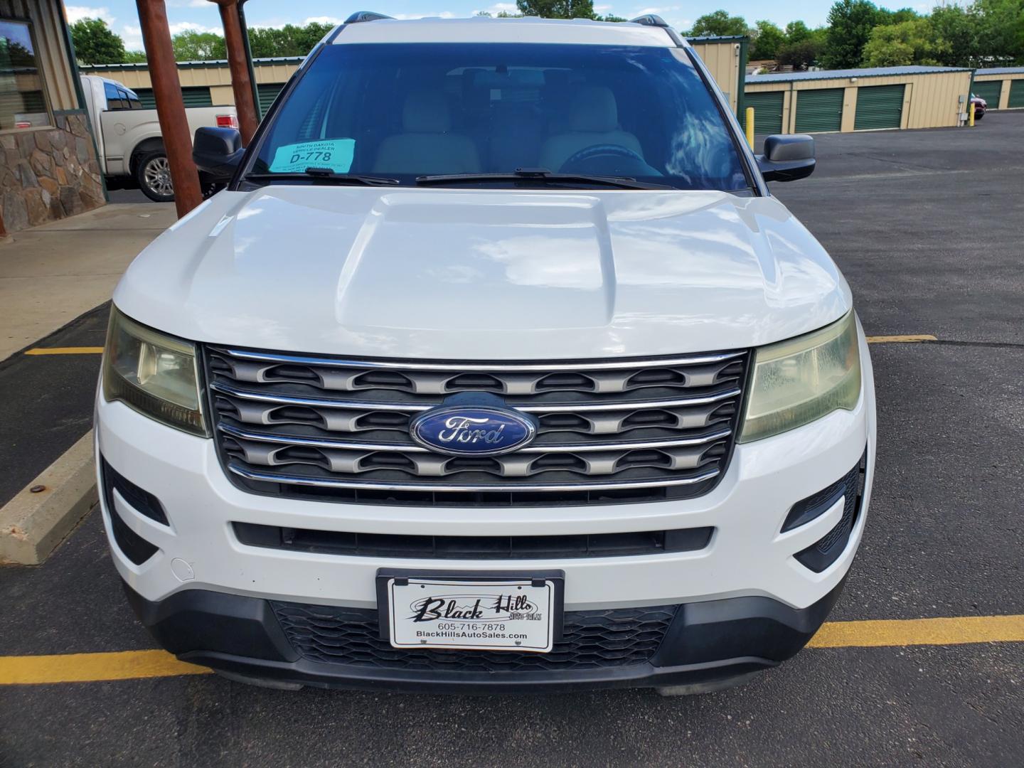 2017 Silver /Tan Ford Explorer (1FM5K8B87HG) with an 3.5L V-6 TI-VCT engine, 6-Speed Selectshift transmission, located at 1600 E Hwy 44, Rapid City, SD, 57703, (605) 716-7878, 44.070232, -103.171410 - Photo#32